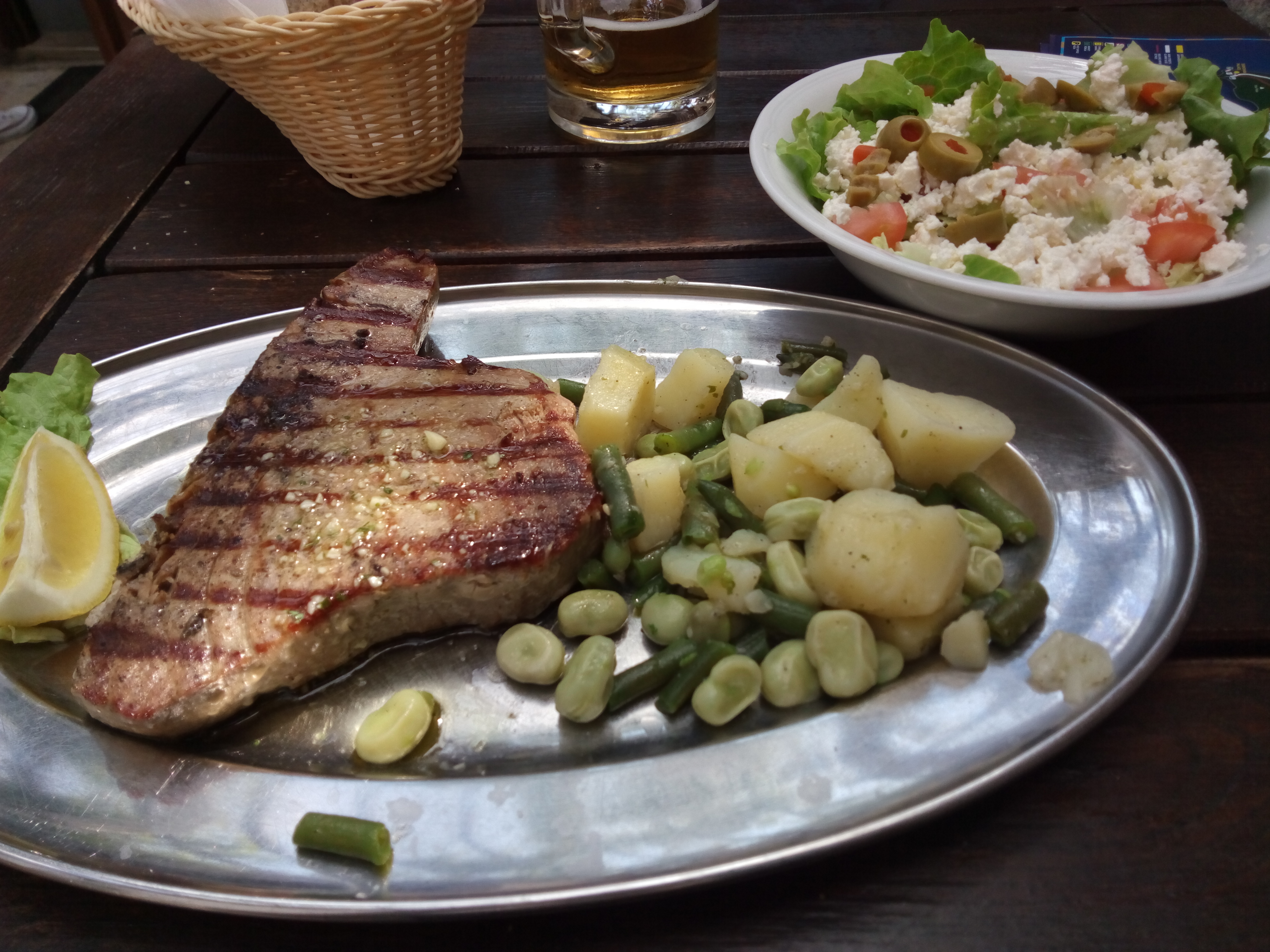 ドブロブニクで食べたツナ(マグロ)ステーキ